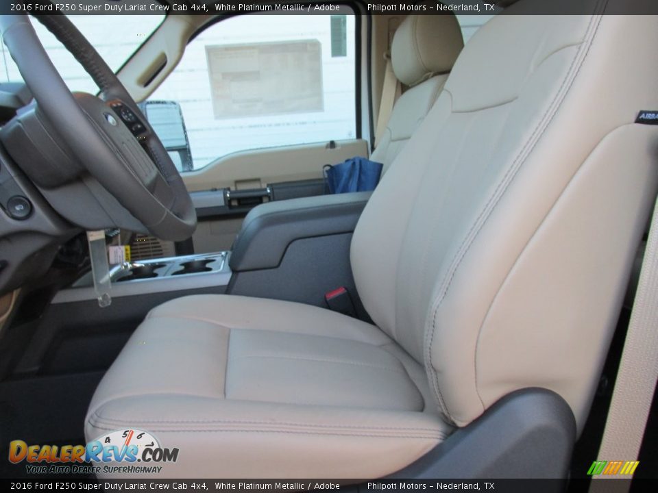 2016 Ford F250 Super Duty Lariat Crew Cab 4x4 White Platinum Metallic / Adobe Photo #24