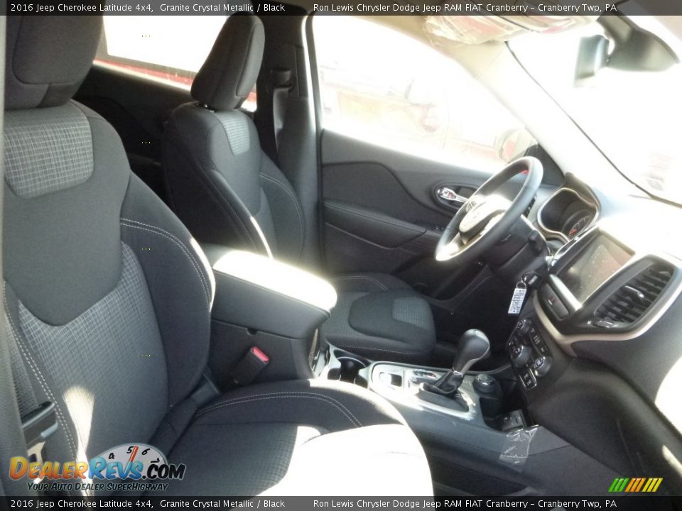 2016 Jeep Cherokee Latitude 4x4 Granite Crystal Metallic / Black Photo #14
