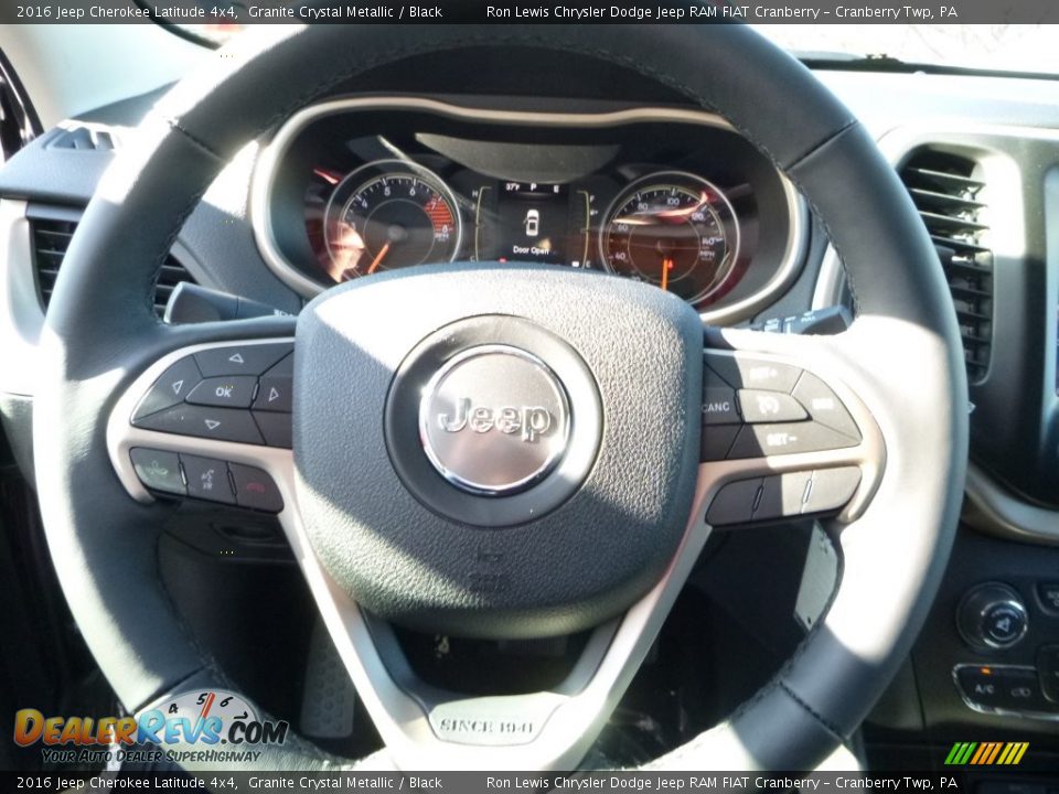 2016 Jeep Cherokee Latitude 4x4 Granite Crystal Metallic / Black Photo #16