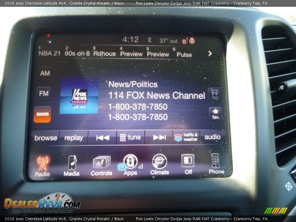 2016 Jeep Cherokee Latitude 4x4 Granite Crystal Metallic / Black Photo #17