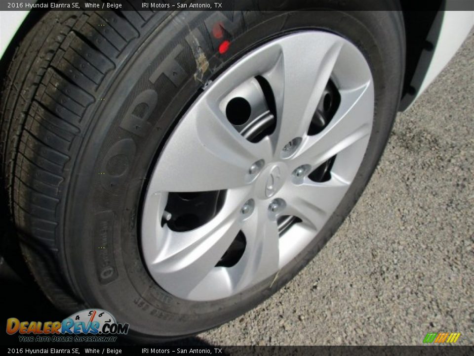 2016 Hyundai Elantra SE White / Beige Photo #3