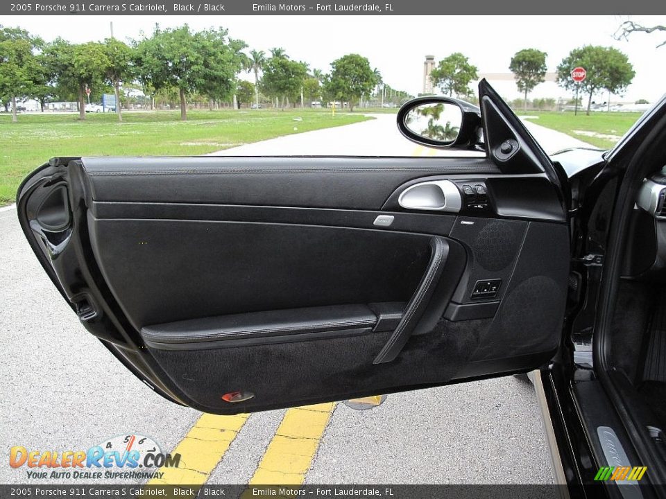 Door Panel of 2005 Porsche 911 Carrera S Cabriolet Photo #70