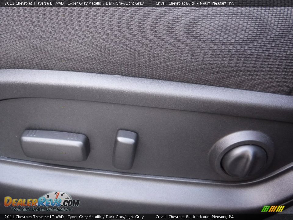 2011 Chevrolet Traverse LT AWD Cyber Gray Metallic / Dark Gray/Light Gray Photo #18