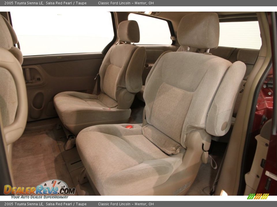 2005 Toyota Sienna LE Salsa Red Pearl / Taupe Photo #11