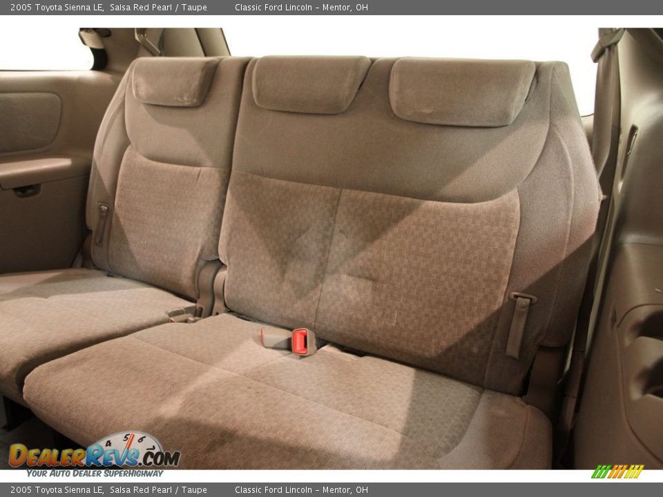 2005 Toyota Sienna LE Salsa Red Pearl / Taupe Photo #12