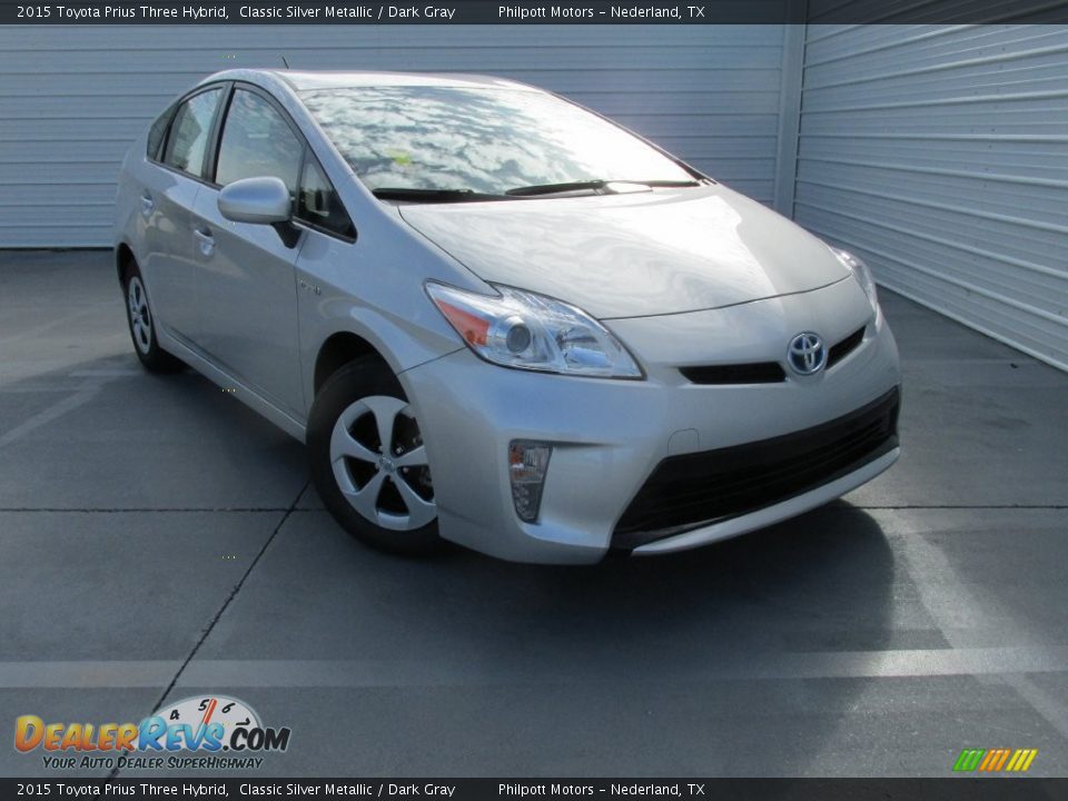 2015 Toyota Prius Three Hybrid Classic Silver Metallic / Dark Gray Photo #2