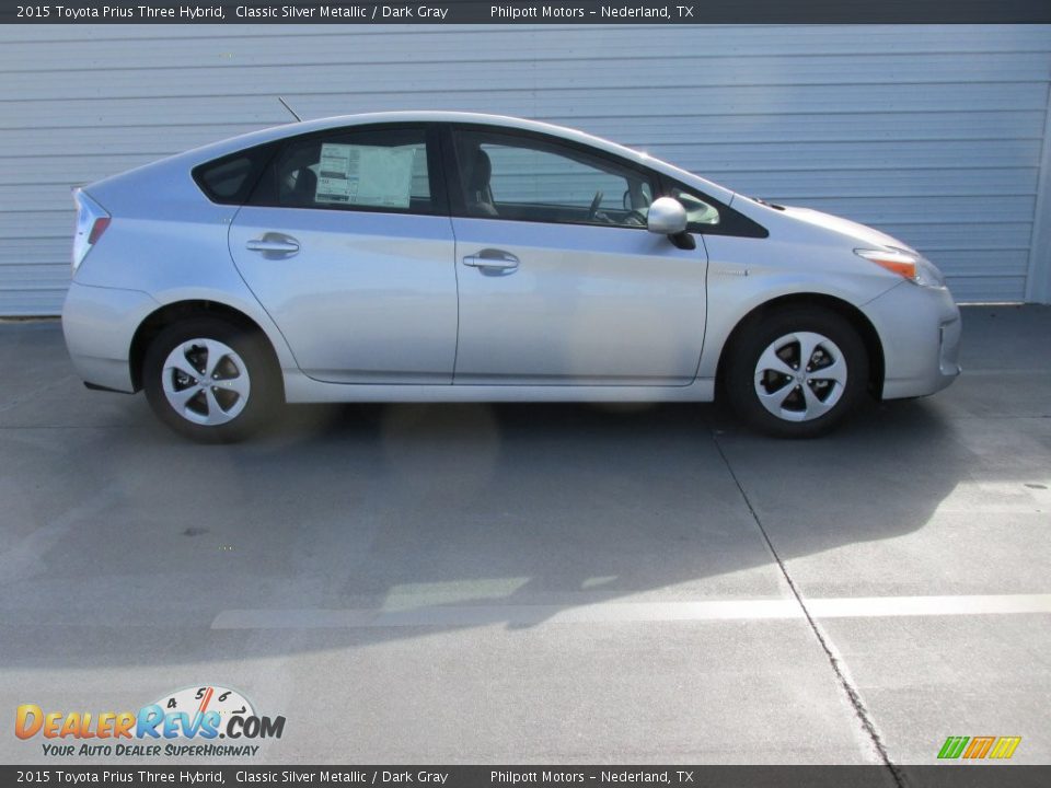 2015 Toyota Prius Three Hybrid Classic Silver Metallic / Dark Gray Photo #3