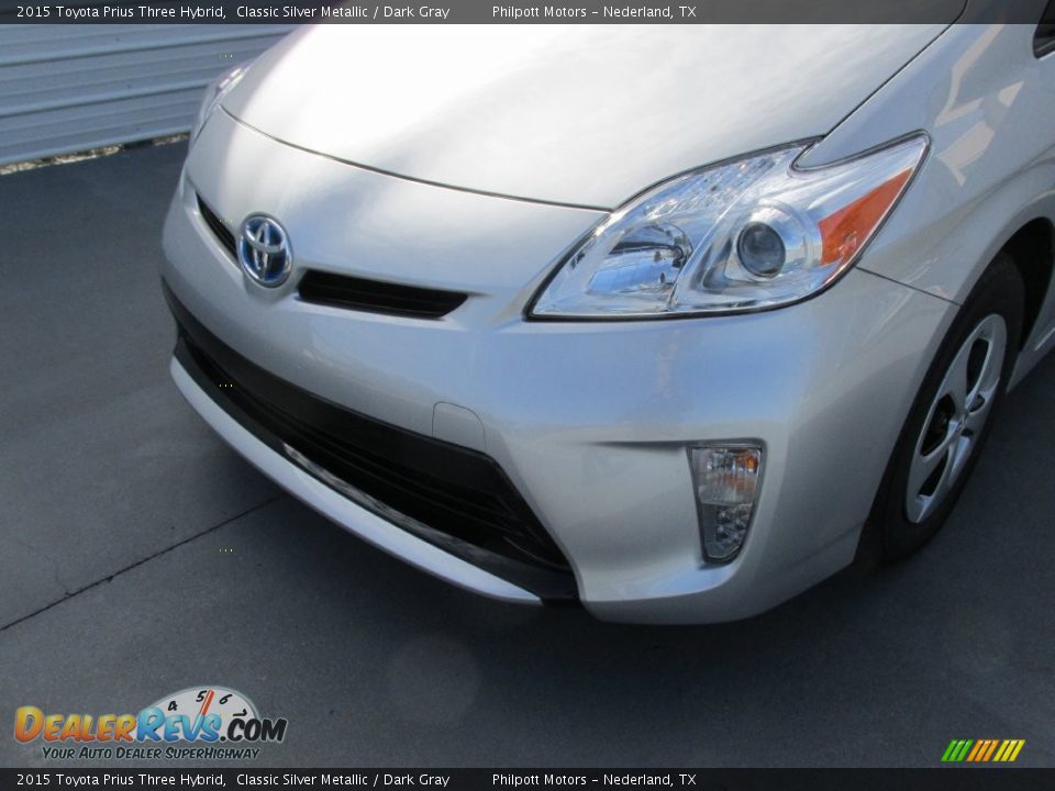 2015 Toyota Prius Three Hybrid Classic Silver Metallic / Dark Gray Photo #10