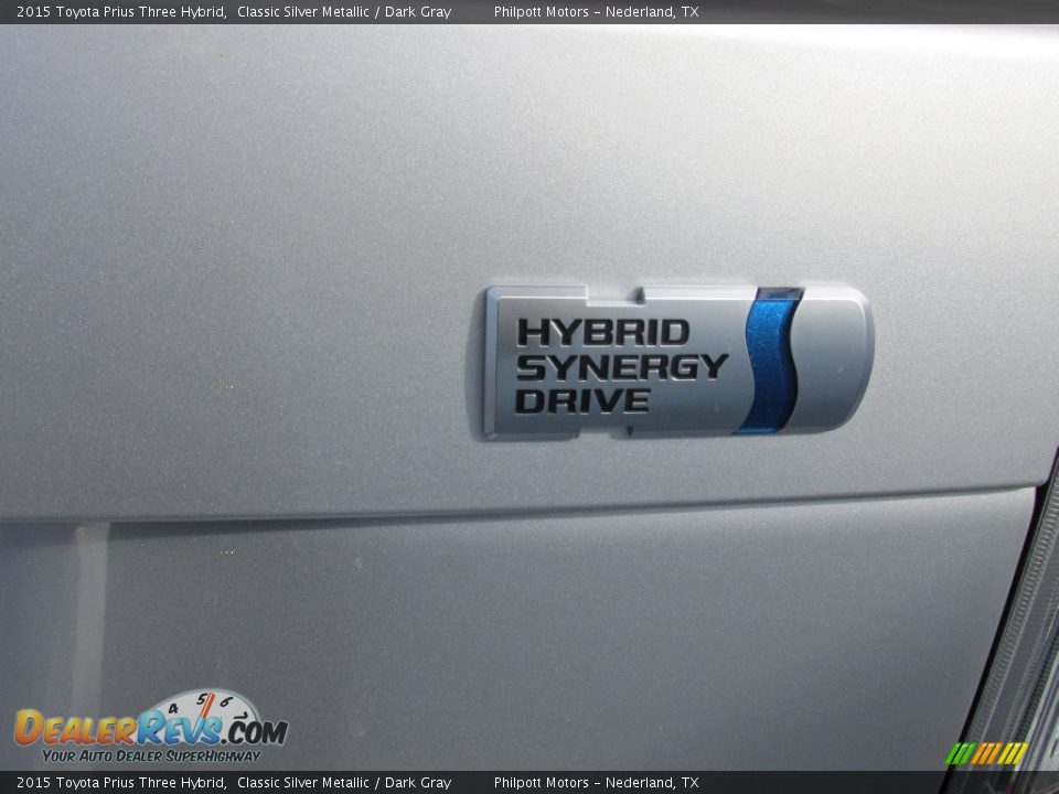 2015 Toyota Prius Three Hybrid Classic Silver Metallic / Dark Gray Photo #15