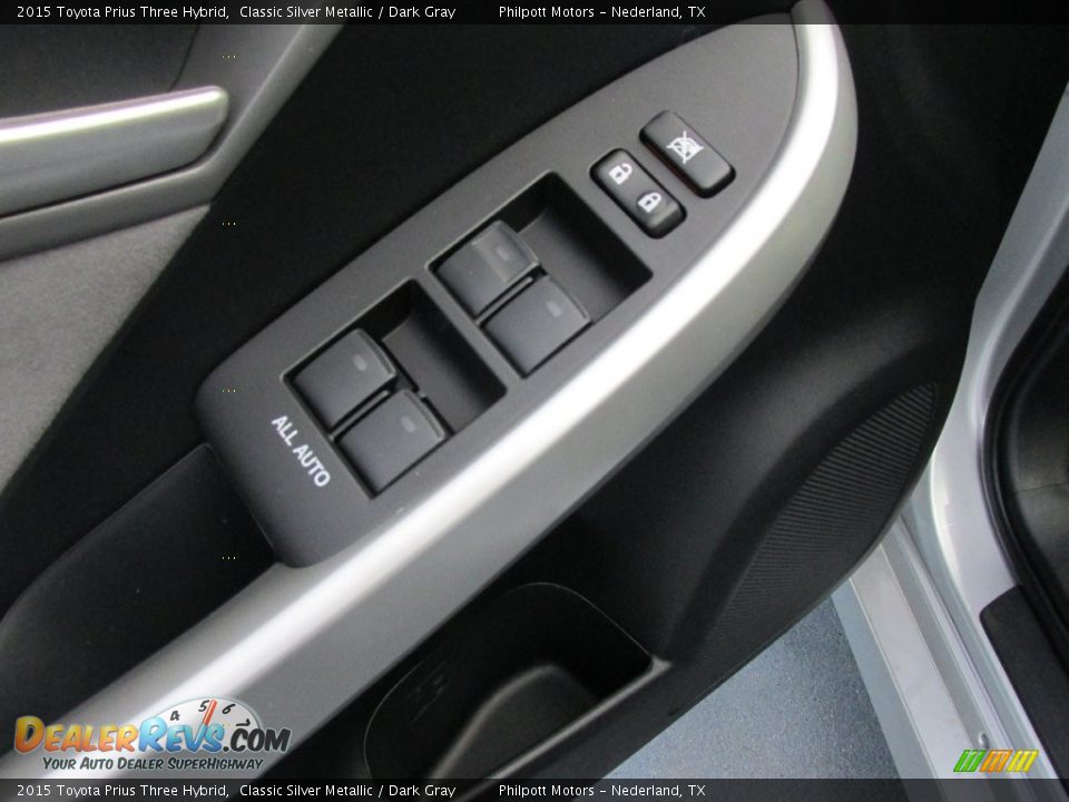 2015 Toyota Prius Three Hybrid Classic Silver Metallic / Dark Gray Photo #21