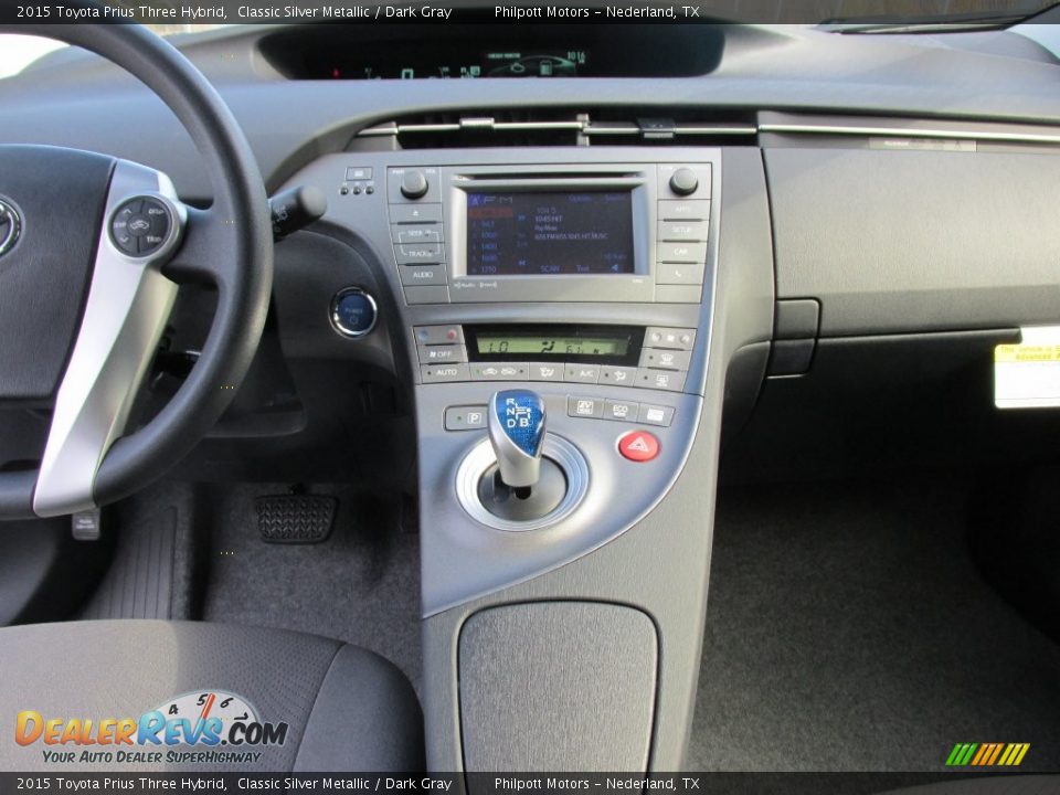 2015 Toyota Prius Three Hybrid Classic Silver Metallic / Dark Gray Photo #25