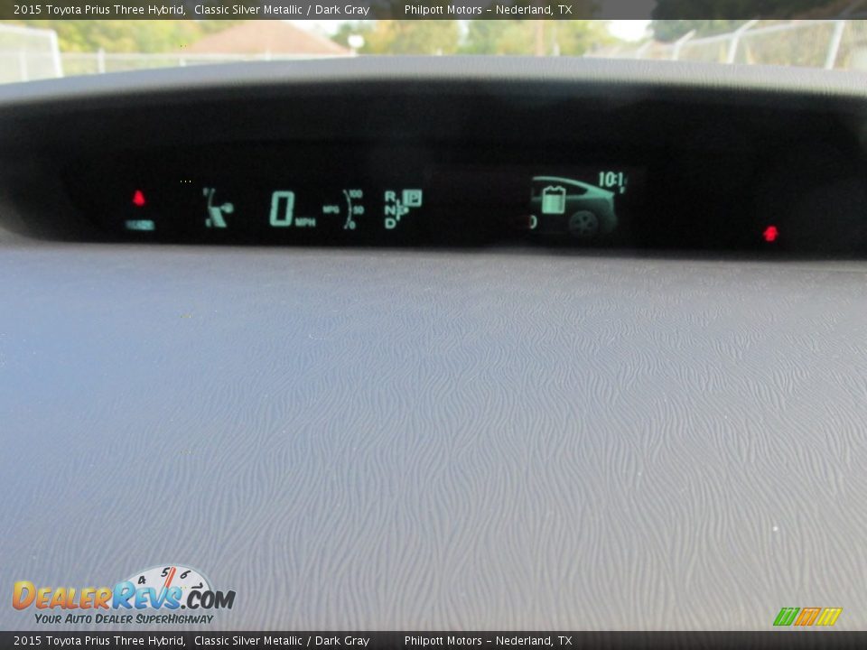 2015 Toyota Prius Three Hybrid Classic Silver Metallic / Dark Gray Photo #26