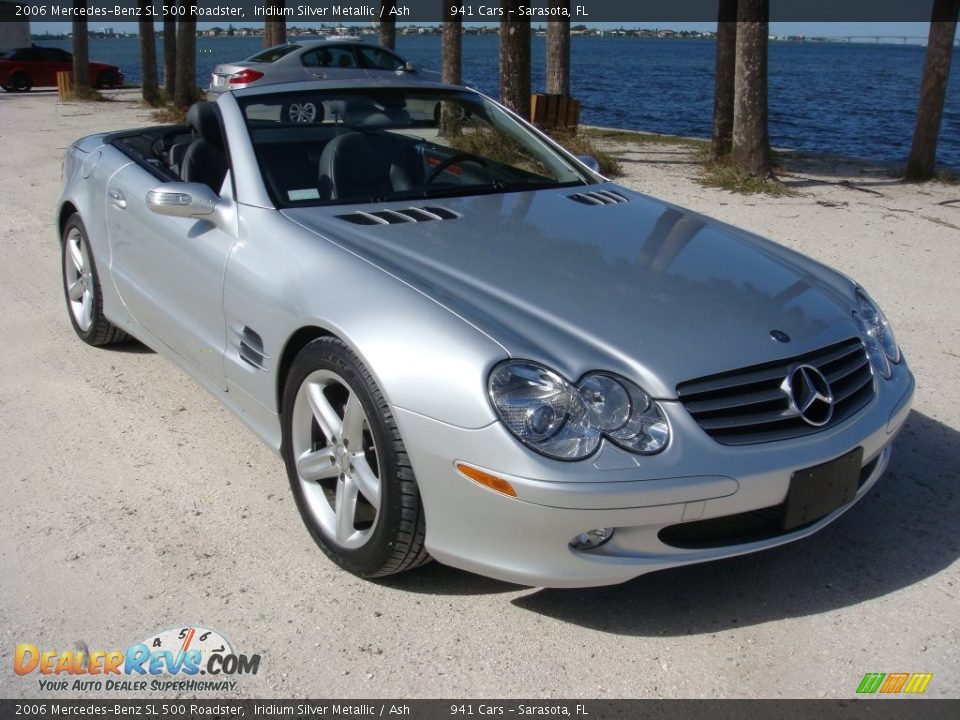 Front 3/4 View of 2006 Mercedes-Benz SL 500 Roadster Photo #1