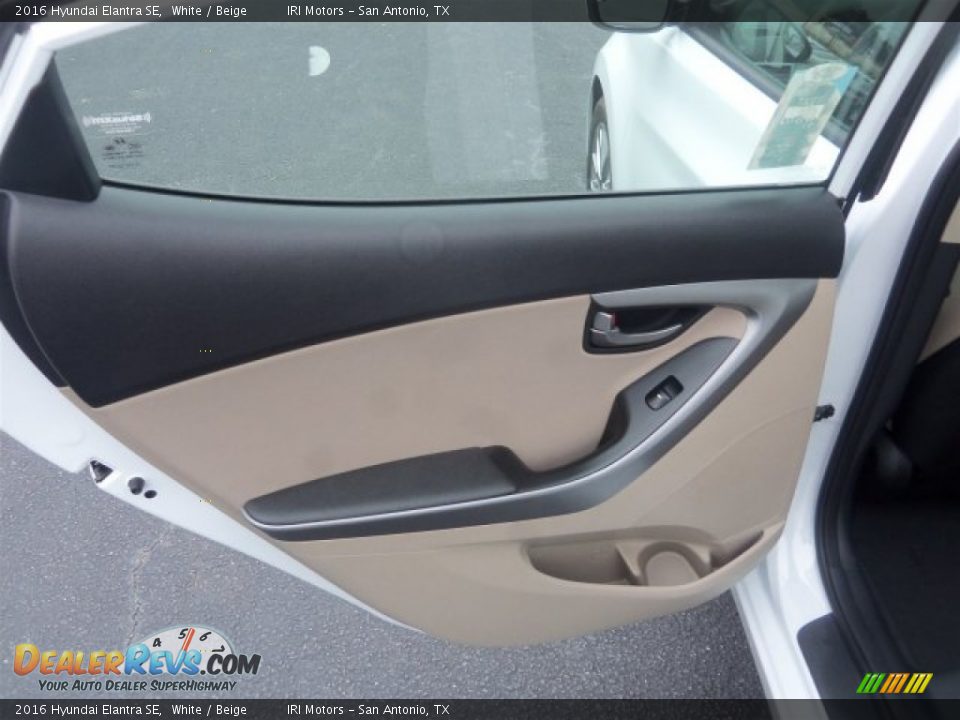 2016 Hyundai Elantra SE White / Beige Photo #19