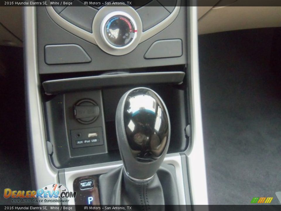 2016 Hyundai Elantra SE White / Beige Photo #22
