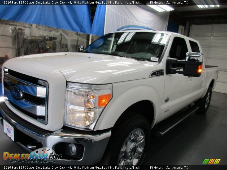 2016 Ford F250 Super Duty Lariat Crew Cab 4x4 White Platinum Metallic / King Ranch Mesa/Black Photo #3