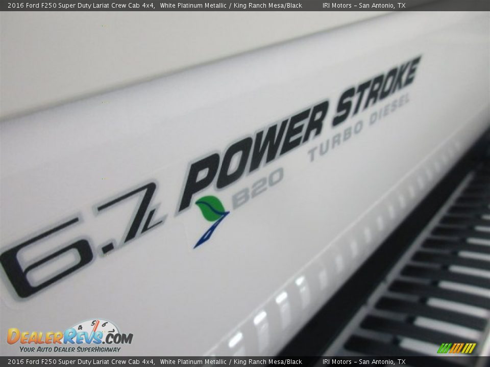 2016 Ford F250 Super Duty Lariat Crew Cab 4x4 White Platinum Metallic / King Ranch Mesa/Black Photo #6