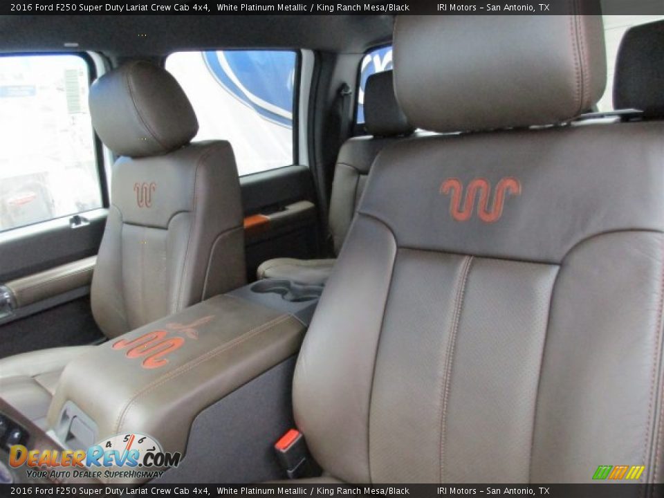 2016 Ford F250 Super Duty Lariat Crew Cab 4x4 White Platinum Metallic / King Ranch Mesa/Black Photo #12