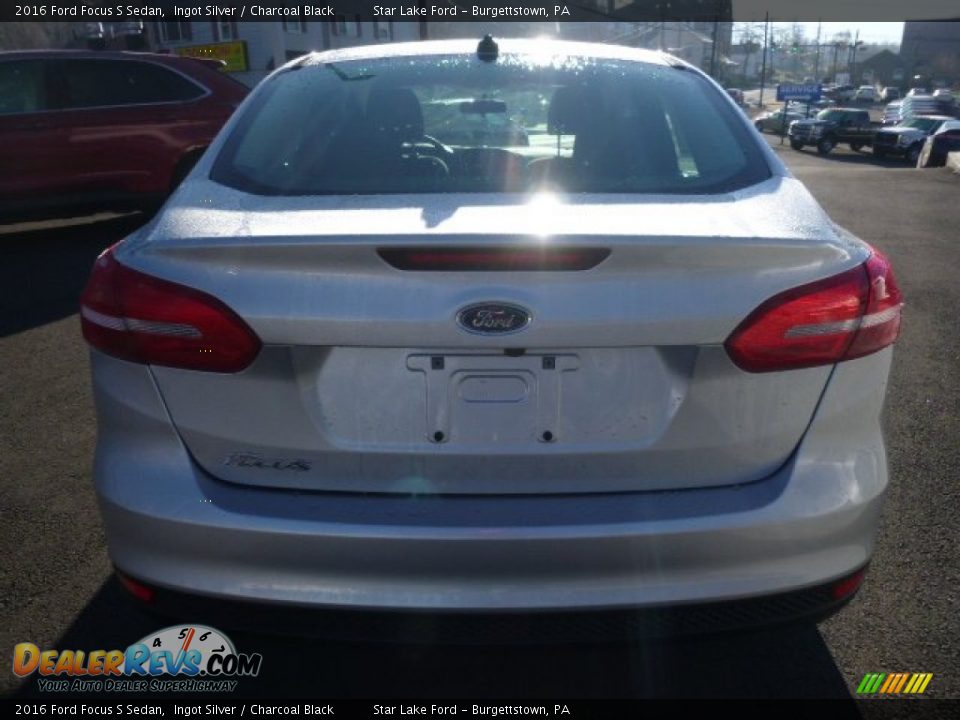 2016 Ford Focus S Sedan Ingot Silver / Charcoal Black Photo #7