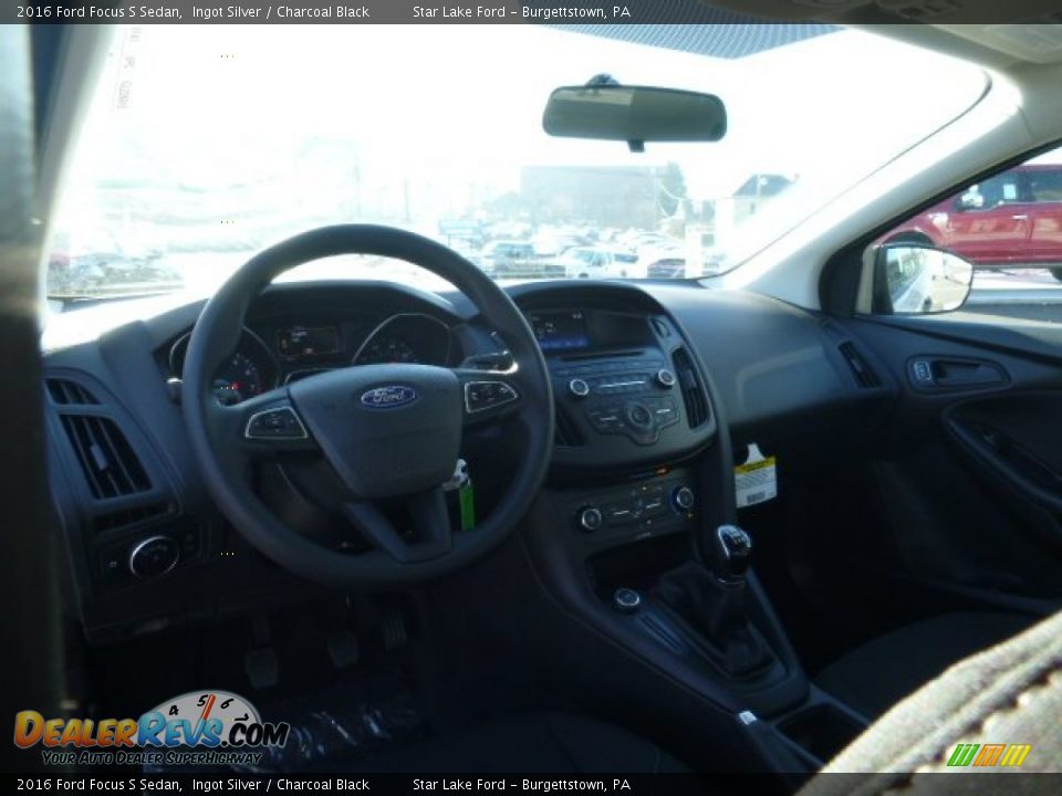 2016 Ford Focus S Sedan Ingot Silver / Charcoal Black Photo #12