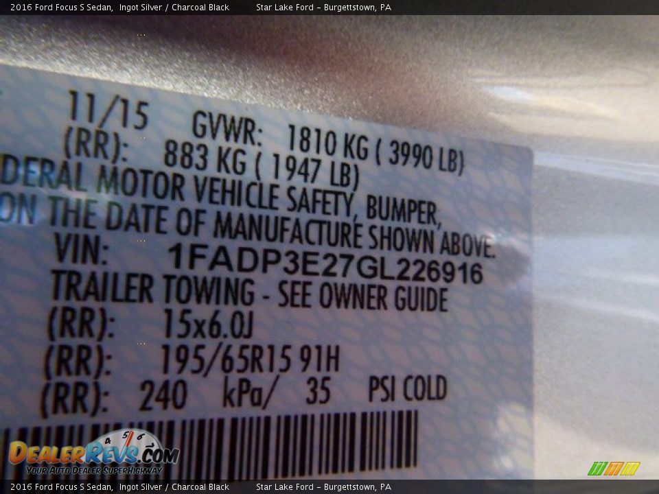 2016 Ford Focus S Sedan Ingot Silver / Charcoal Black Photo #14