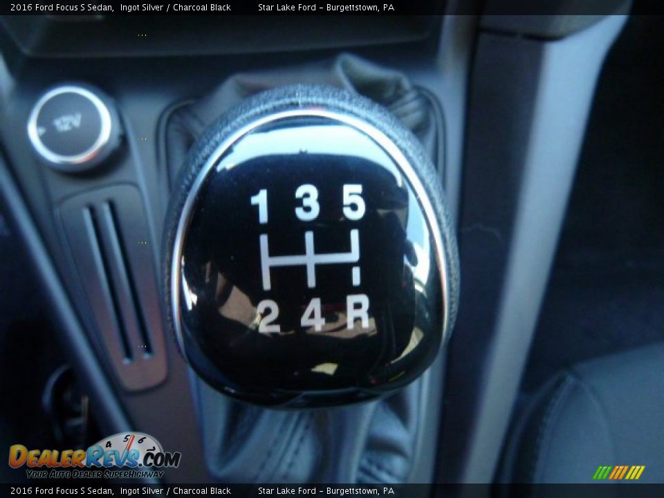 2016 Ford Focus S Sedan Ingot Silver / Charcoal Black Photo #16