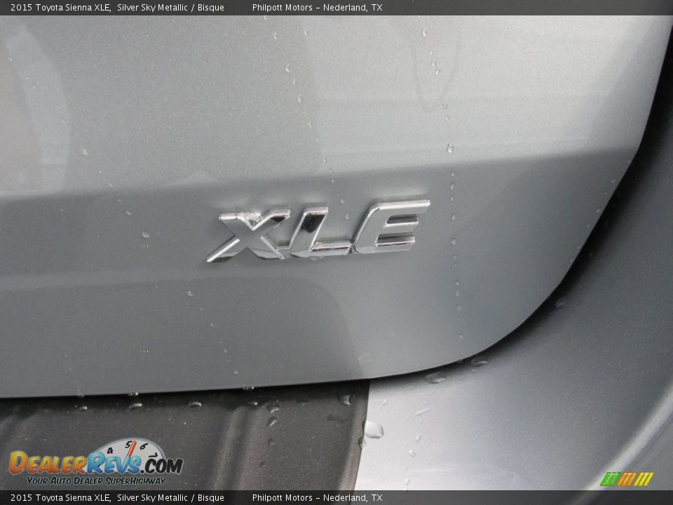 2015 Toyota Sienna XLE Silver Sky Metallic / Bisque Photo #14