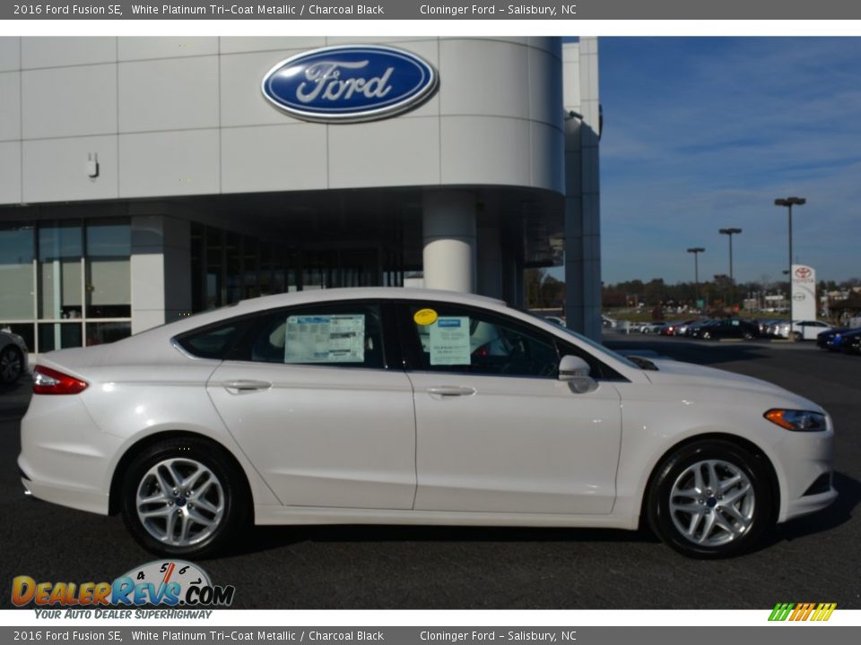 2016 Ford Fusion SE White Platinum Tri-Coat Metallic / Charcoal Black Photo #2
