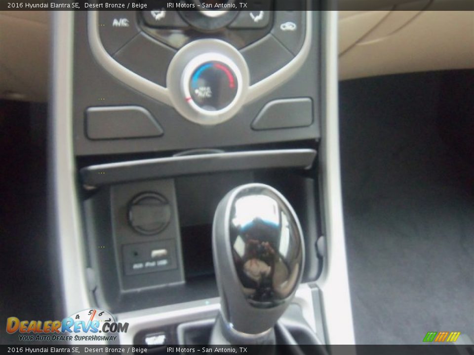 2016 Hyundai Elantra SE Desert Bronze / Beige Photo #22