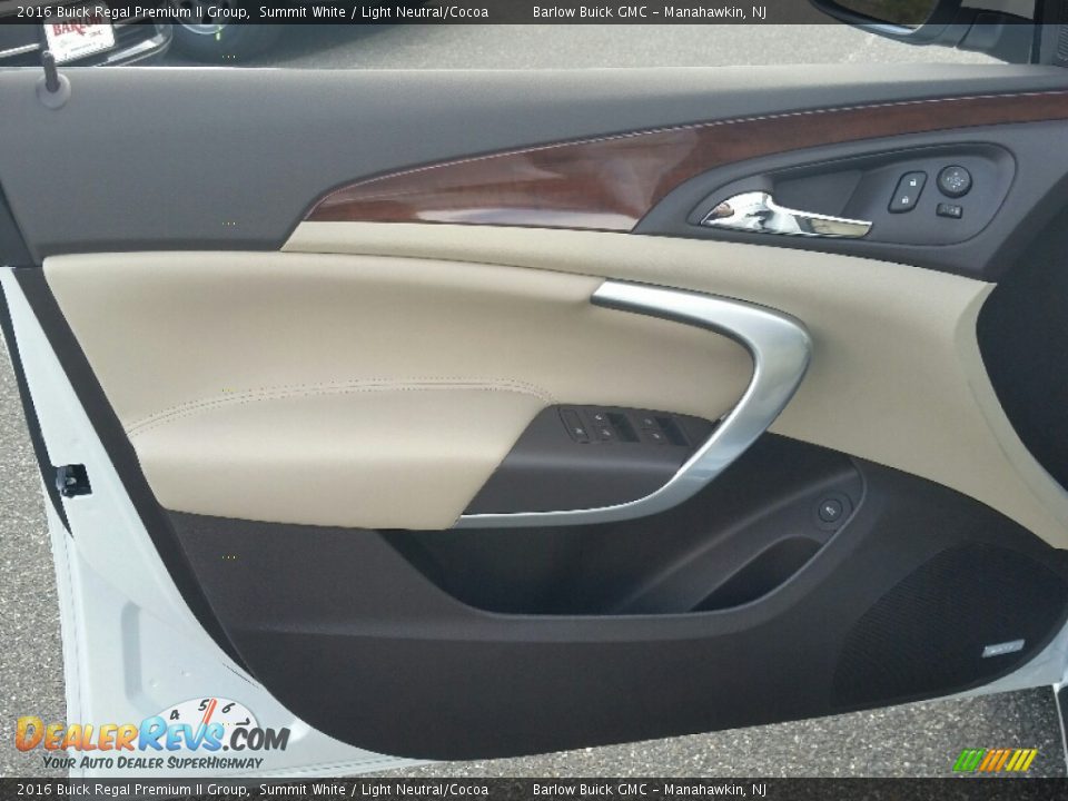 2016 Buick Regal Premium II Group Summit White / Light Neutral/Cocoa Photo #7