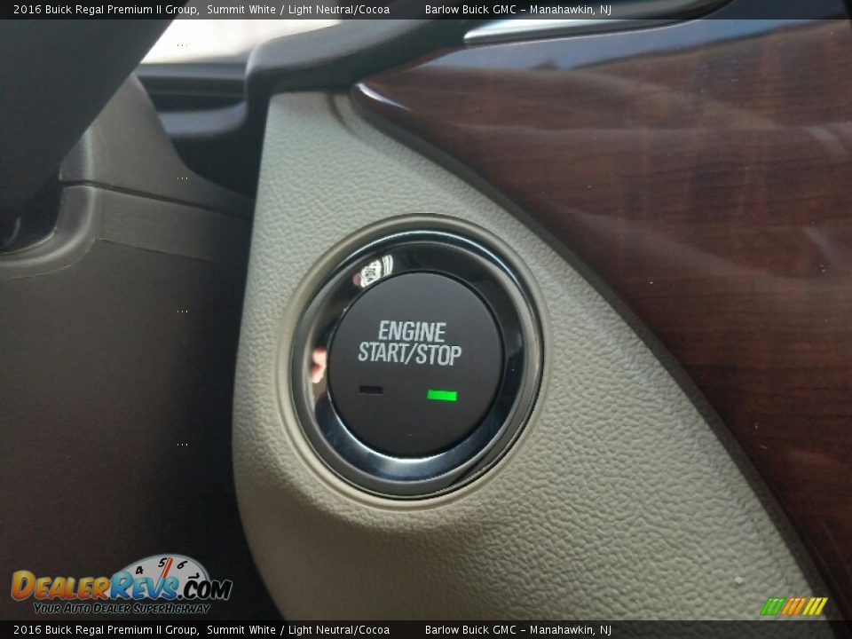 2016 Buick Regal Premium II Group Summit White / Light Neutral/Cocoa Photo #10