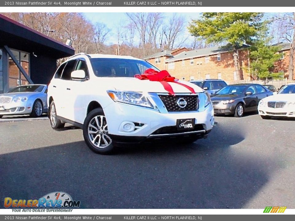 2013 Nissan Pathfinder SV 4x4 Moonlight White / Charcoal Photo #1