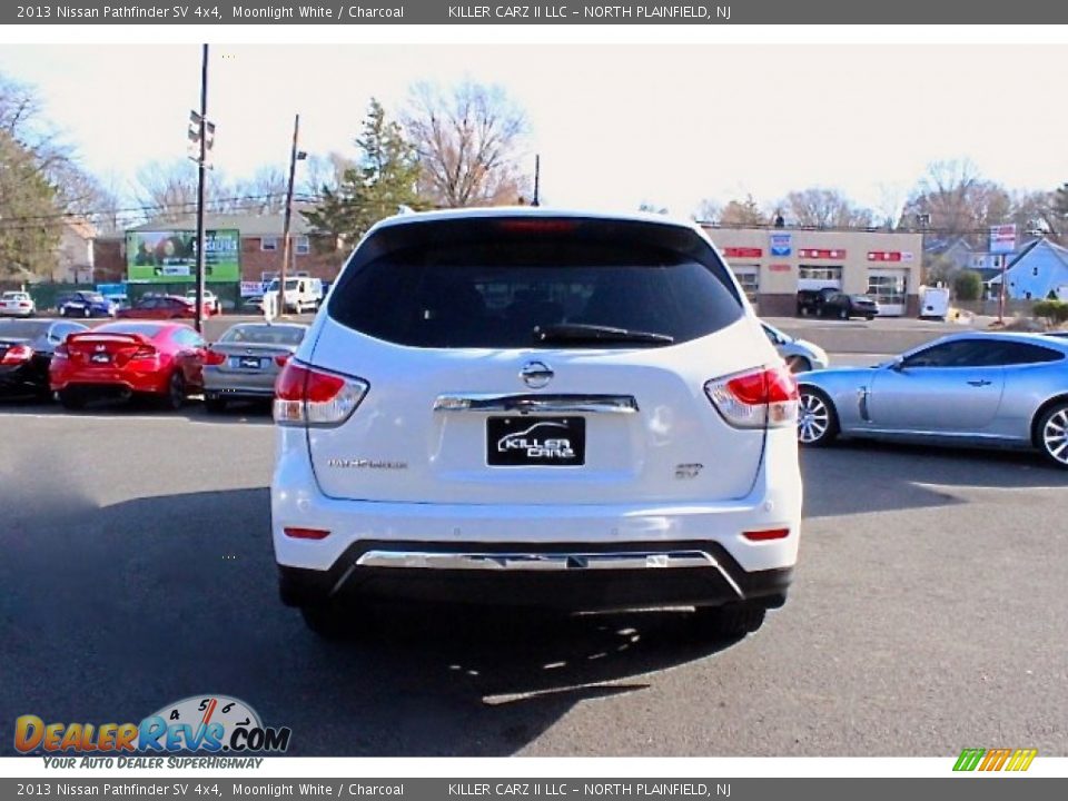 2013 Nissan Pathfinder SV 4x4 Moonlight White / Charcoal Photo #6