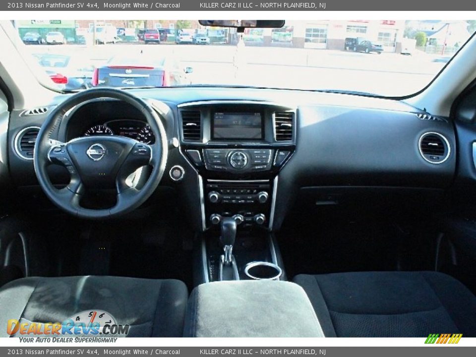 2013 Nissan Pathfinder SV 4x4 Moonlight White / Charcoal Photo #7