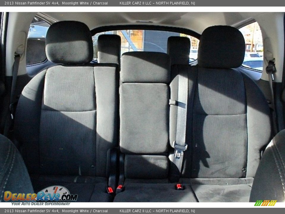 2013 Nissan Pathfinder SV 4x4 Moonlight White / Charcoal Photo #8