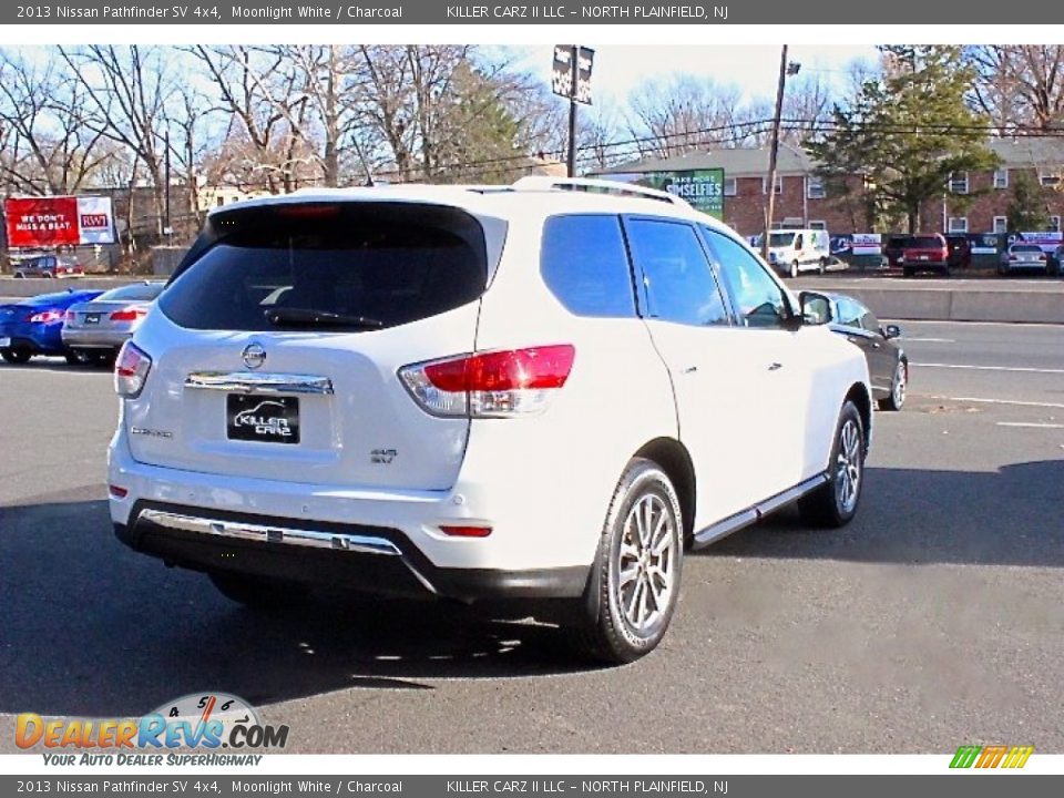 2013 Nissan Pathfinder SV 4x4 Moonlight White / Charcoal Photo #9
