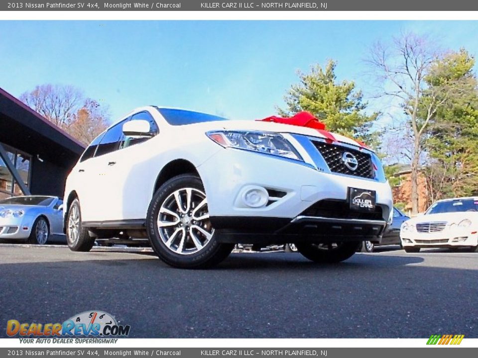2013 Nissan Pathfinder SV 4x4 Moonlight White / Charcoal Photo #12
