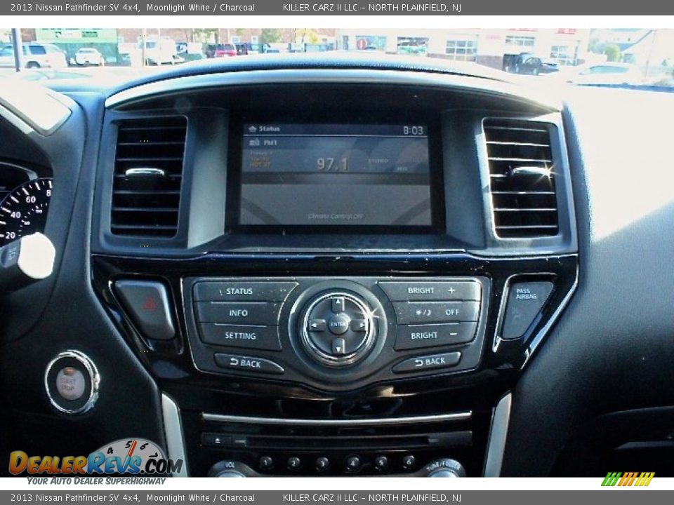 2013 Nissan Pathfinder SV 4x4 Moonlight White / Charcoal Photo #25