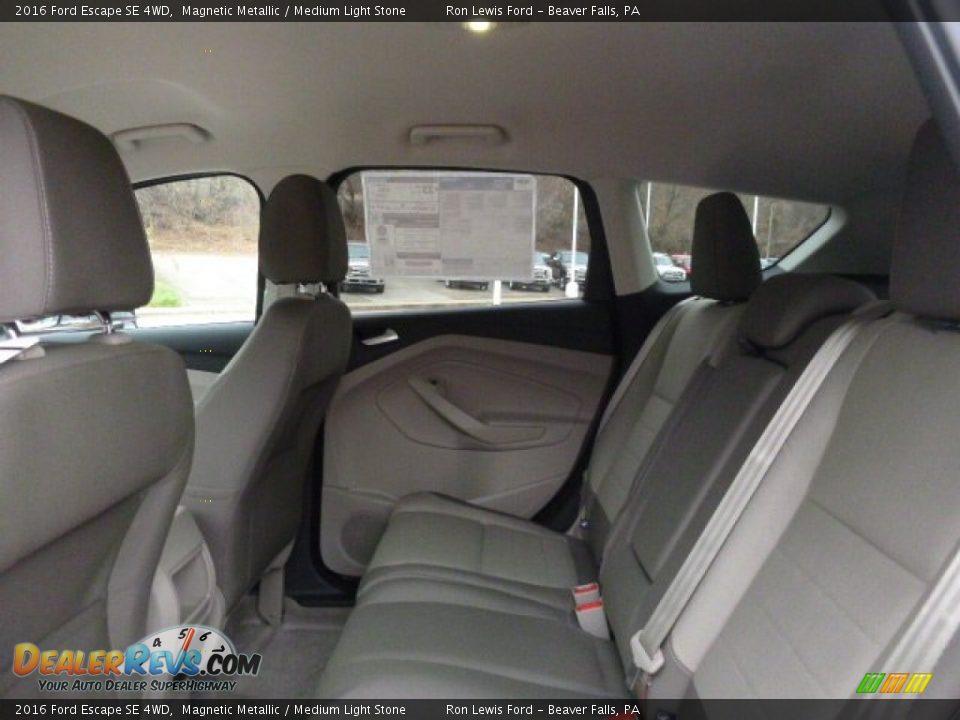 2016 Ford Escape SE 4WD Magnetic Metallic / Medium Light Stone Photo #12