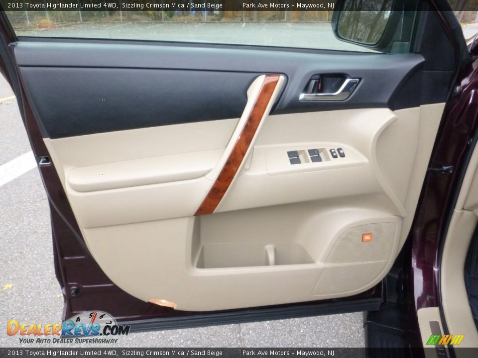 Door Panel of 2013 Toyota Highlander Limited 4WD Photo #10