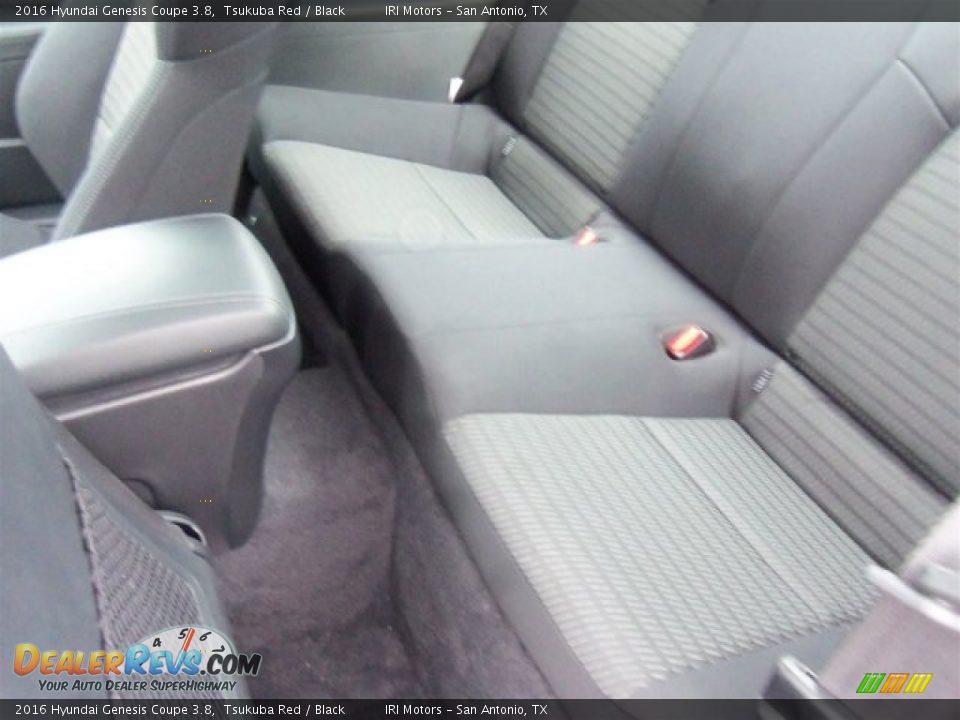 Rear Seat of 2016 Hyundai Genesis Coupe 3.8 Photo #17