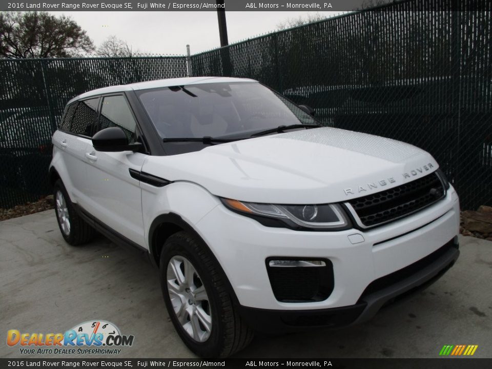 2016 Land Rover Range Rover Evoque SE Fuji White / Espresso/Almond Photo #5