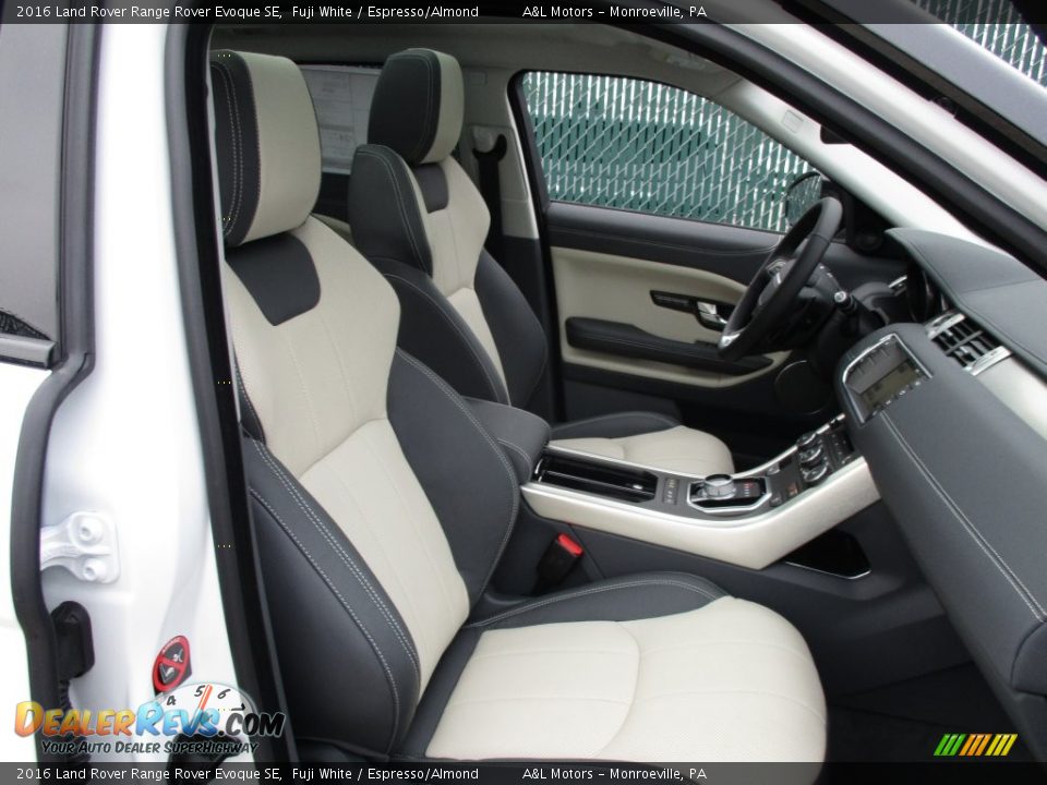 2016 Land Rover Range Rover Evoque SE Fuji White / Espresso/Almond Photo #10