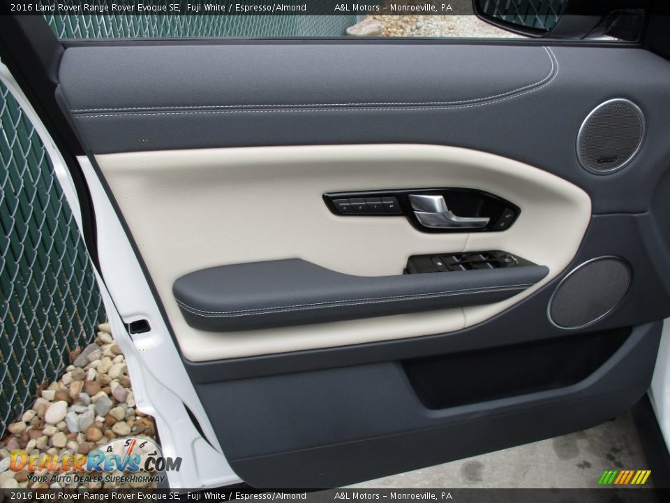 2016 Land Rover Range Rover Evoque SE Fuji White / Espresso/Almond Photo #14