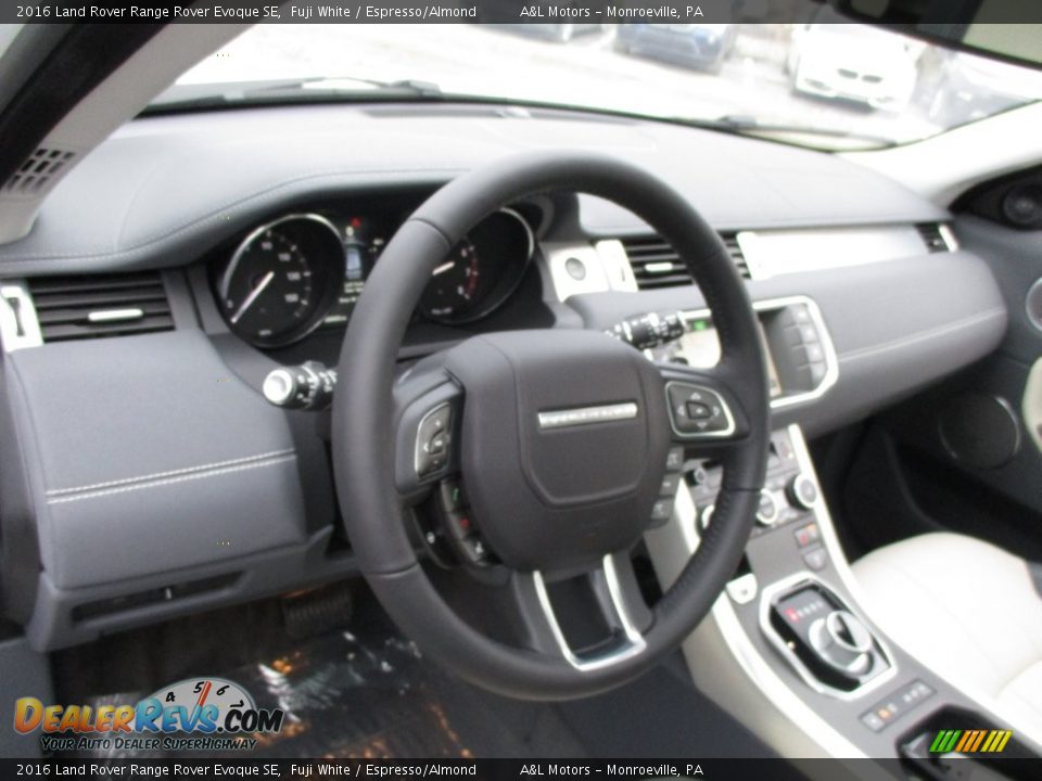 2016 Land Rover Range Rover Evoque SE Fuji White / Espresso/Almond Photo #15