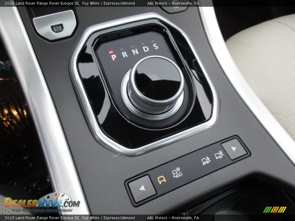 2016 Land Rover Range Rover Evoque SE Fuji White / Espresso/Almond Photo #17
