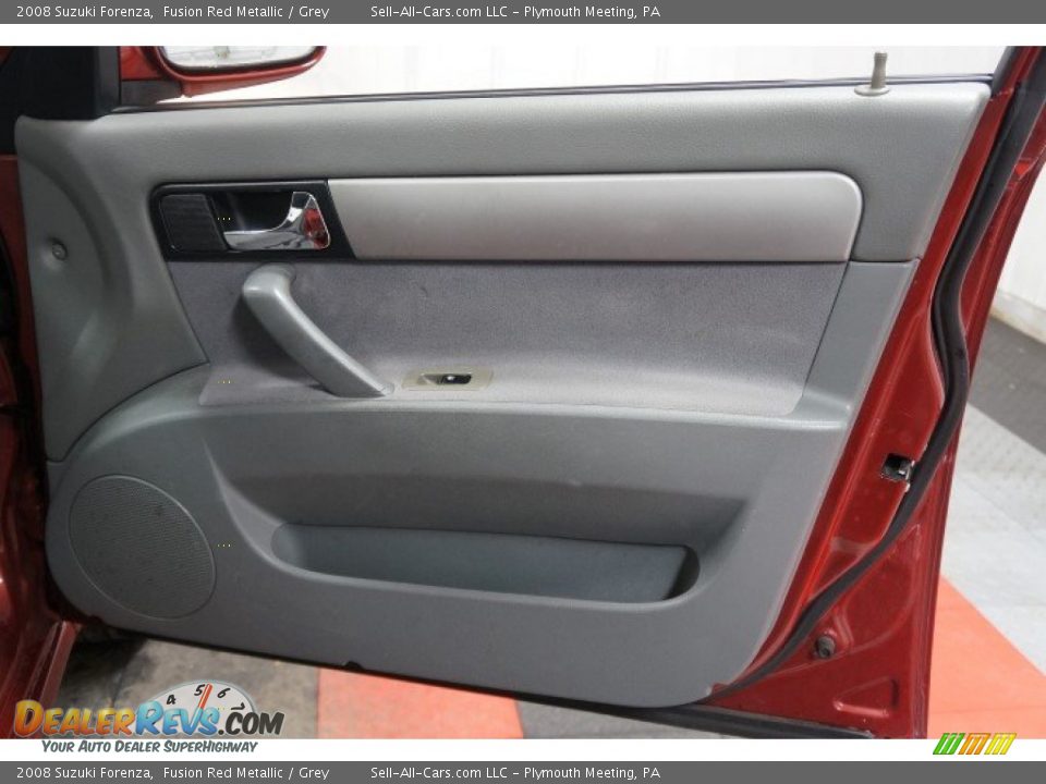 2008 Suzuki Forenza Fusion Red Metallic / Grey Photo #17