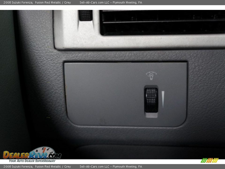 2008 Suzuki Forenza Fusion Red Metallic / Grey Photo #30