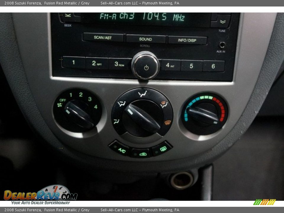 2008 Suzuki Forenza Fusion Red Metallic / Grey Photo #35
