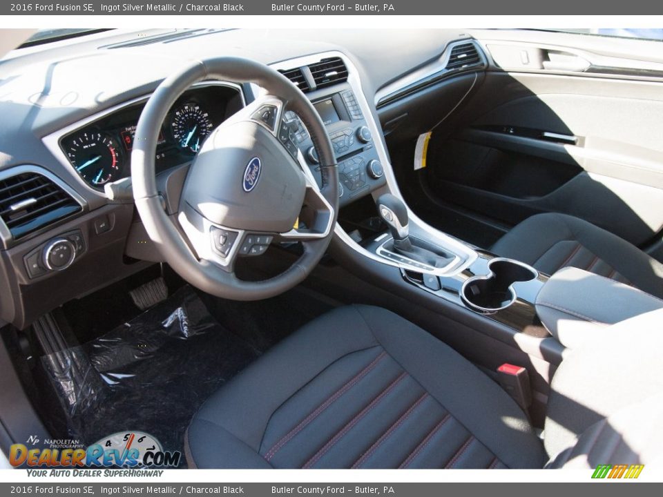 2016 Ford Fusion SE Ingot Silver Metallic / Charcoal Black Photo #4